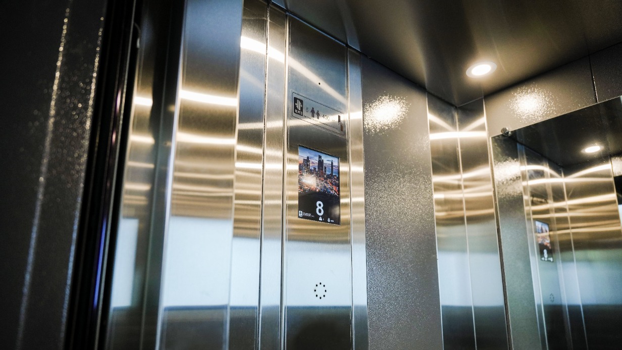С 2026 года все лифты, устанавливаемые в рамках программы капремонта, оснащаются информационными экранами