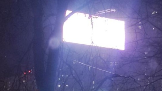 Жители Подмосковья пожаловались на бессонницу из-за ярких рекламных щитов