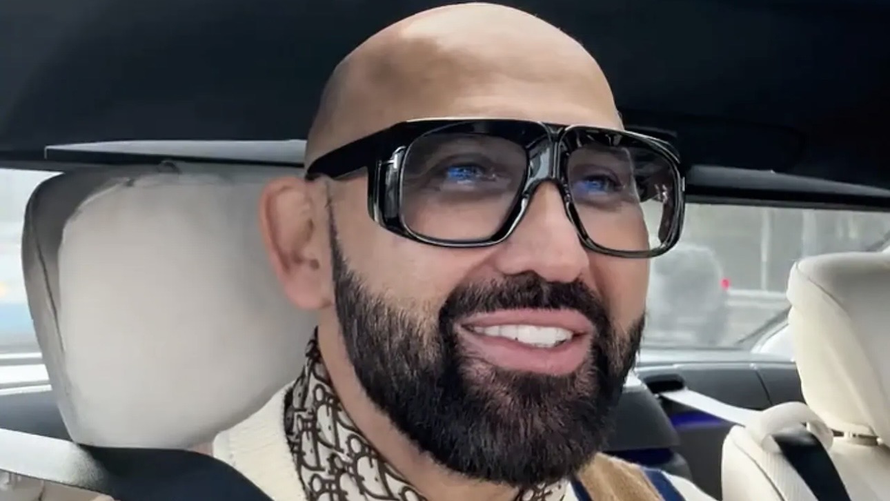 Николая Василенко оштрафовали за поездку на красном Ferrari по набережной Ростова