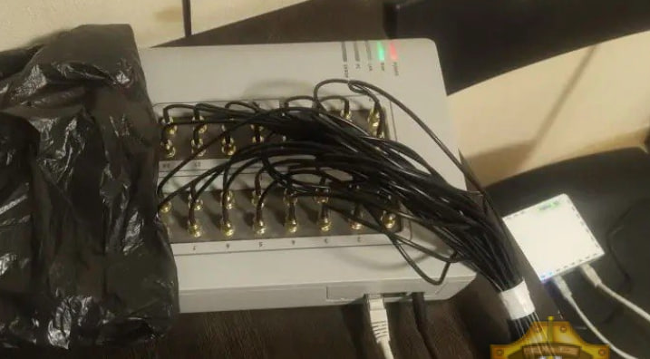 Полиция накрыла узел связи телефонных мошенников на севере Москвы