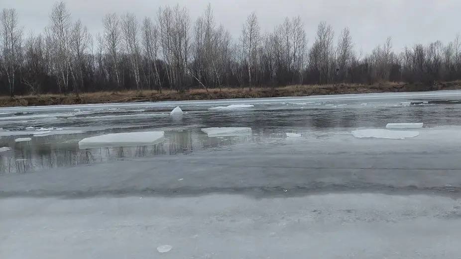 Ребенок провалился под лед и погиб на реке в Красноярском крае