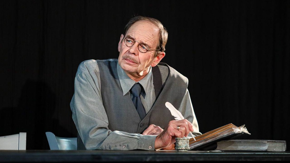 Умер заслуженный артист России Петр Складчиков