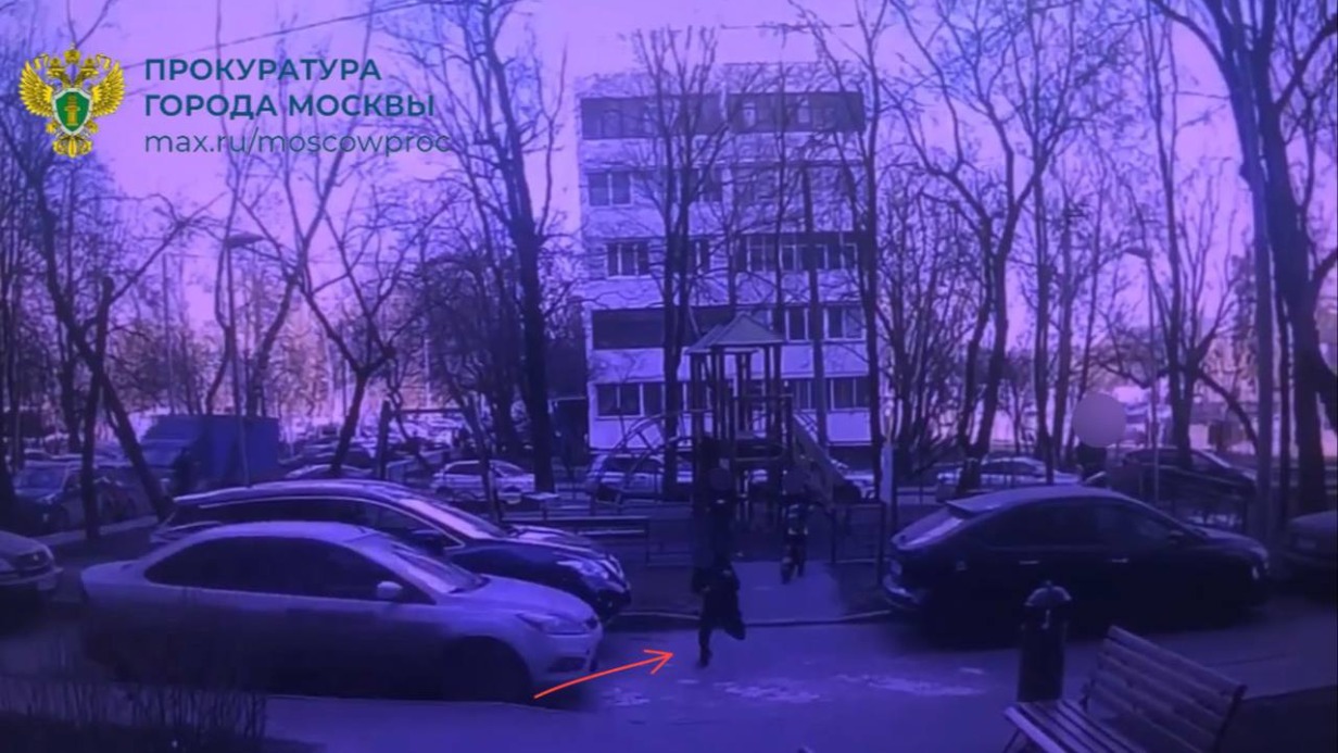 Водитель сбил восьмилетнего ребенка во дворе на юге Москвы