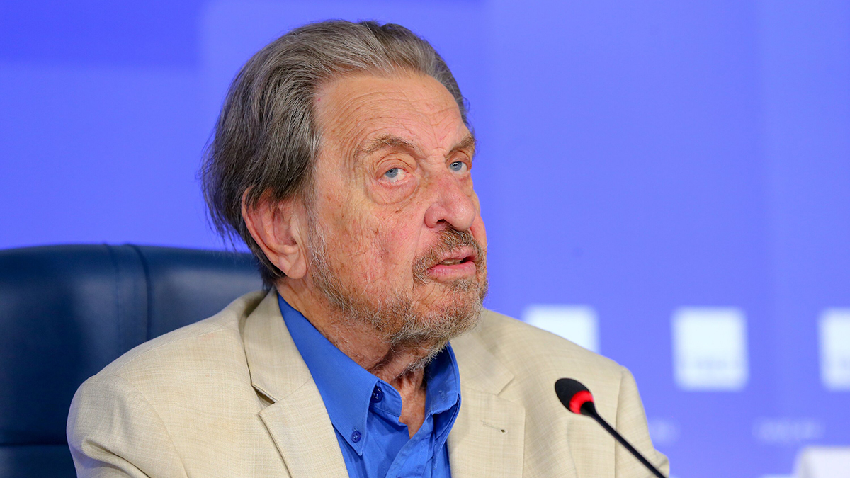 Отец Маска рассказал, как Путин поприветствовал его при встрече