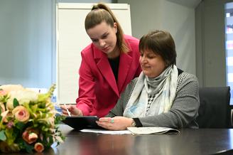 Наставничество наоборот: как молодое поколение учителей обучает старших коллег