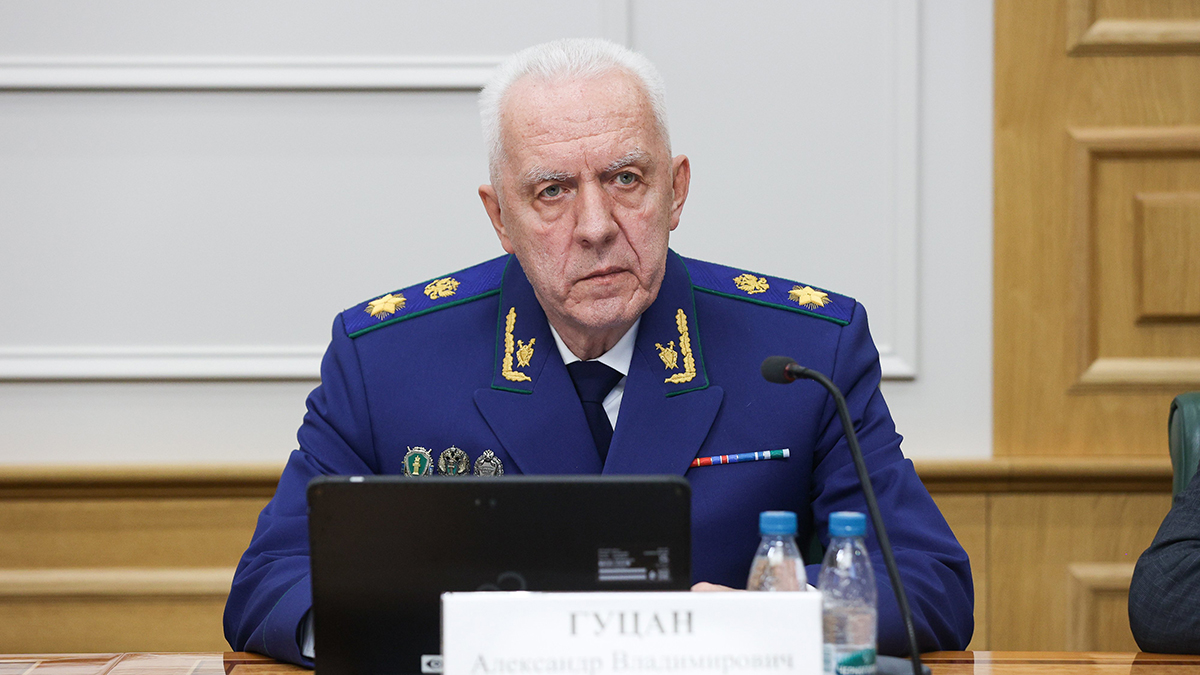 Полицейским хотят разрешить проверять телефоны россиян: предложение МВД, реакция Генпрокуратуры, мнение Мизулиной