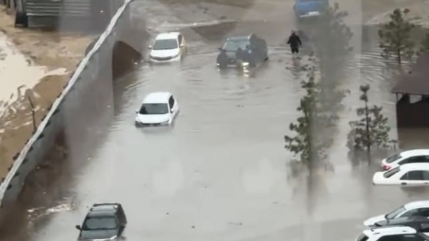 Волгоград ушел под воду после мощнейших проливных дождей