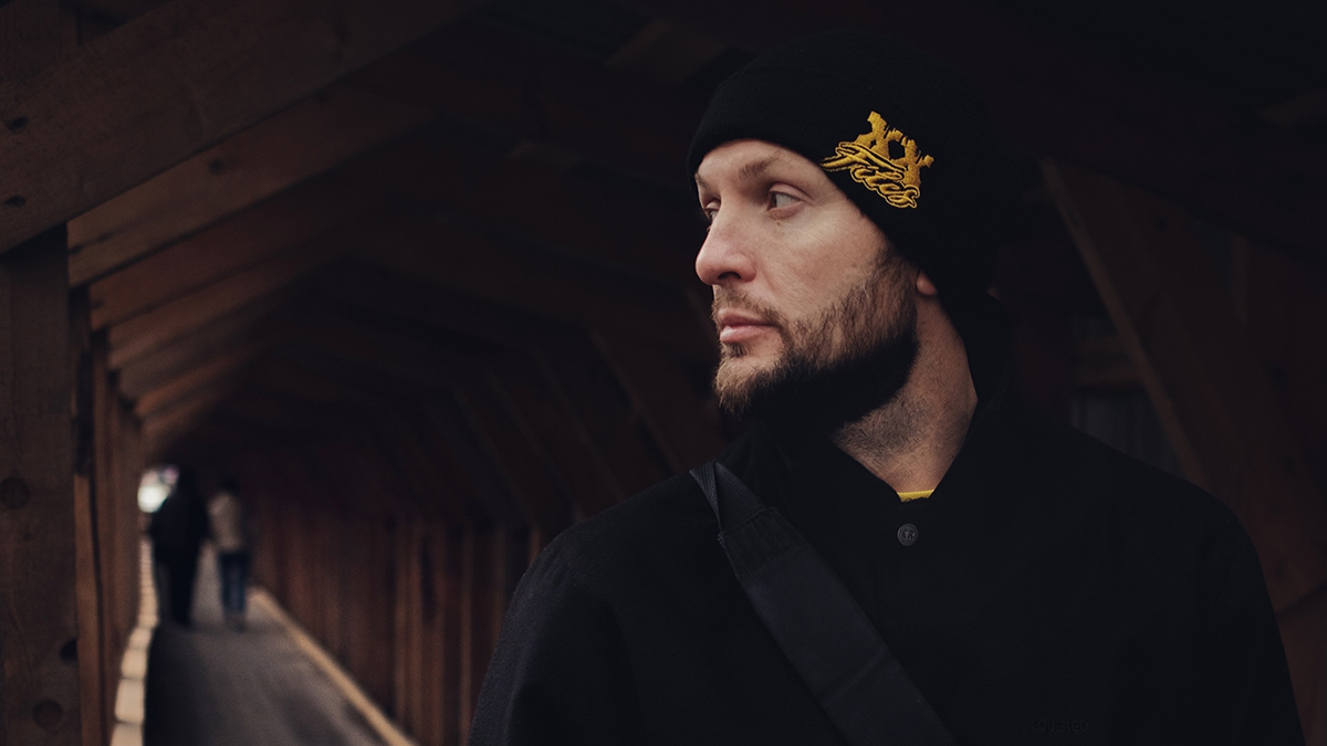 Прощание с погибшим в ДТП рэпером Бровковым* прошло в Петербурге