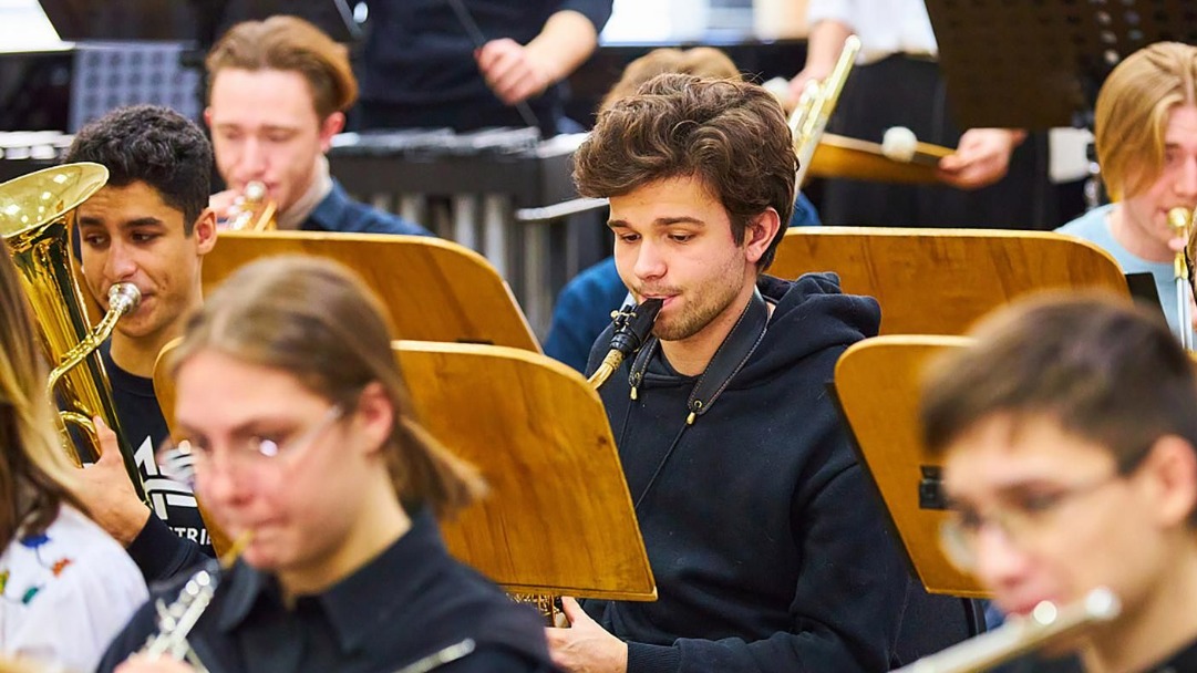 Собянин рассказал о поддержке учащихся московских школ и колледжей искусств