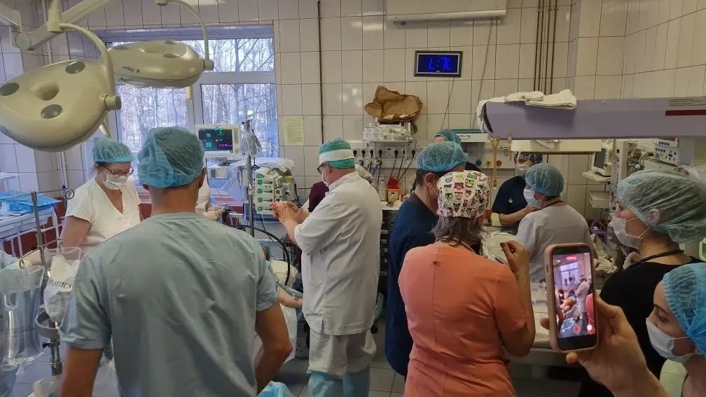 Женщина из Петербурга впервые в России родила «однояйцевую» четверню