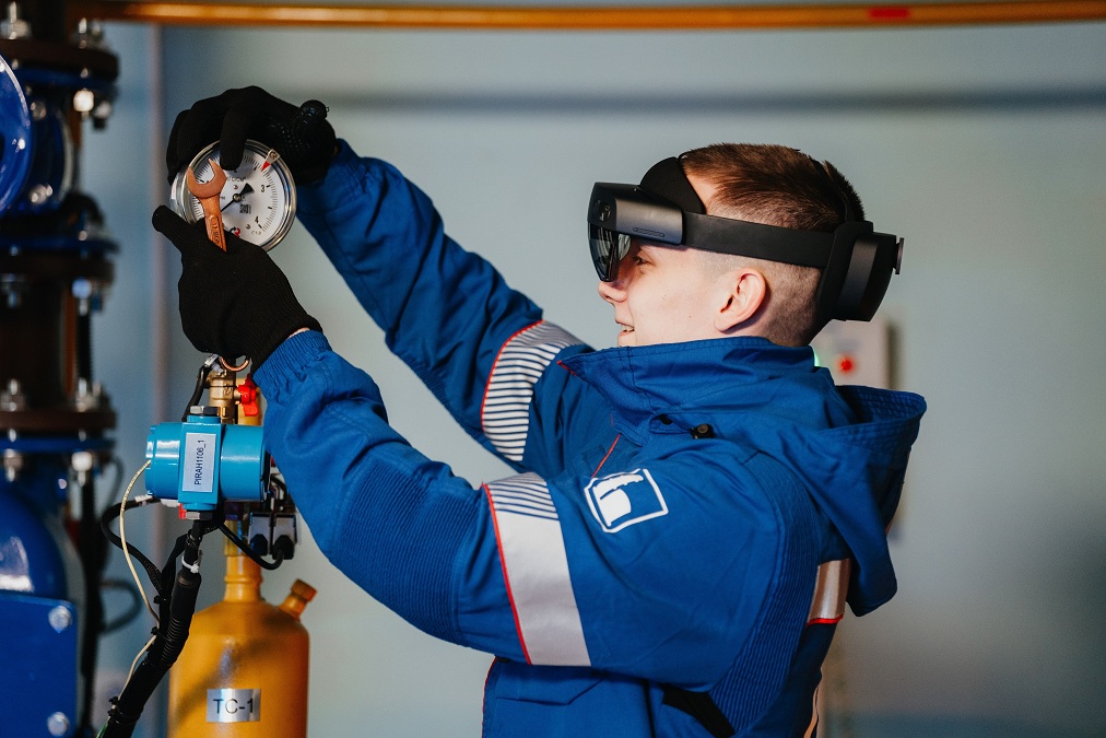 «Газпром нефть» примет на практику более тысячи студентов