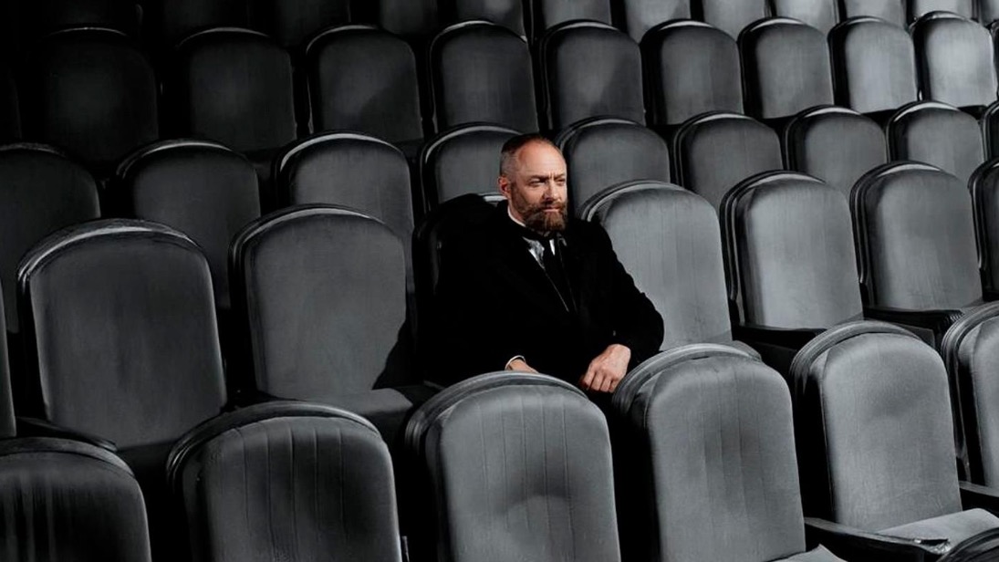 «Мосбилет» приглашает в театры столицы на премьерные апрельские спектакли