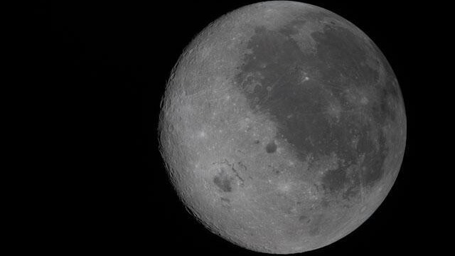 Опубликовано фото обратной стороны Луны