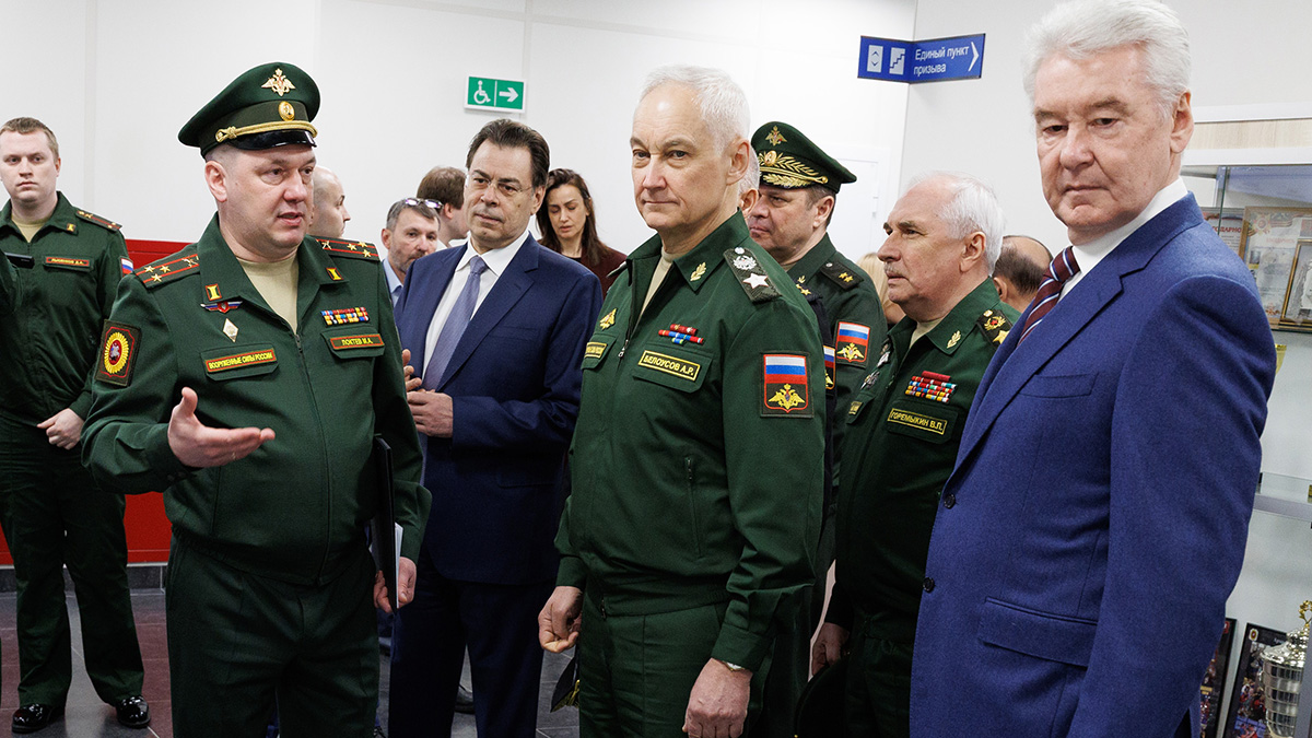 Белоусов: Комплектование ВС РФ контрактниками идет с опережением