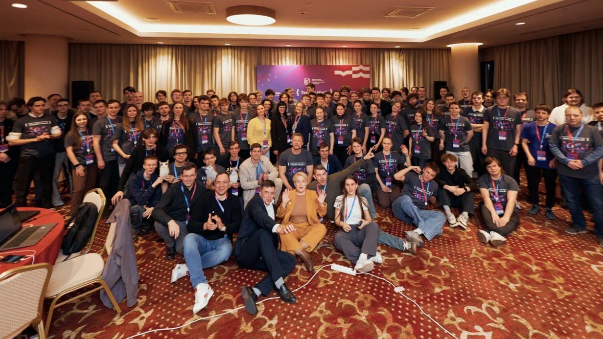 На хакатоне Tender Hack в Москве создали прототип системы умного поиска продукции