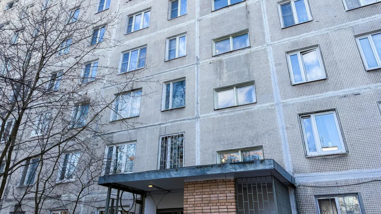 В жилом доме в районе Люблино произвели замену всего лифтового оборудования