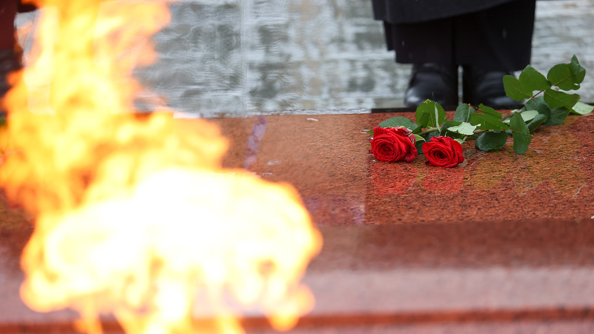 В Госдуме предложили выкупить латышский Вечный огонь