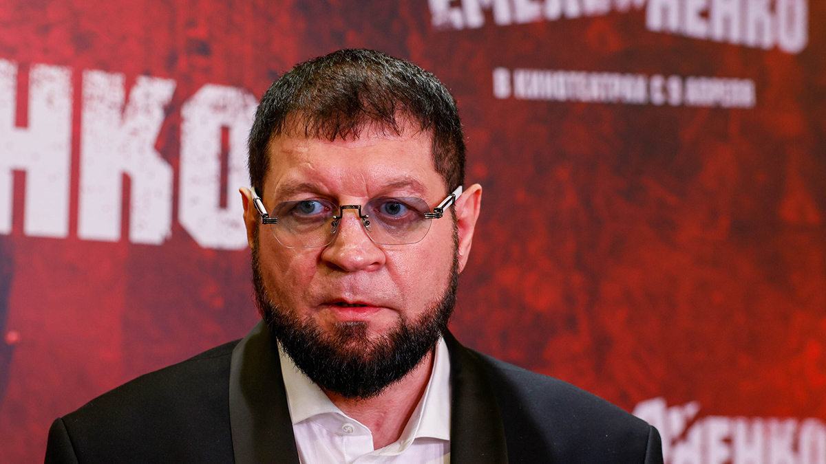 ТАСС: Бойца ММА Александра Емельяненко госпитализировали из-за проблем со спиной