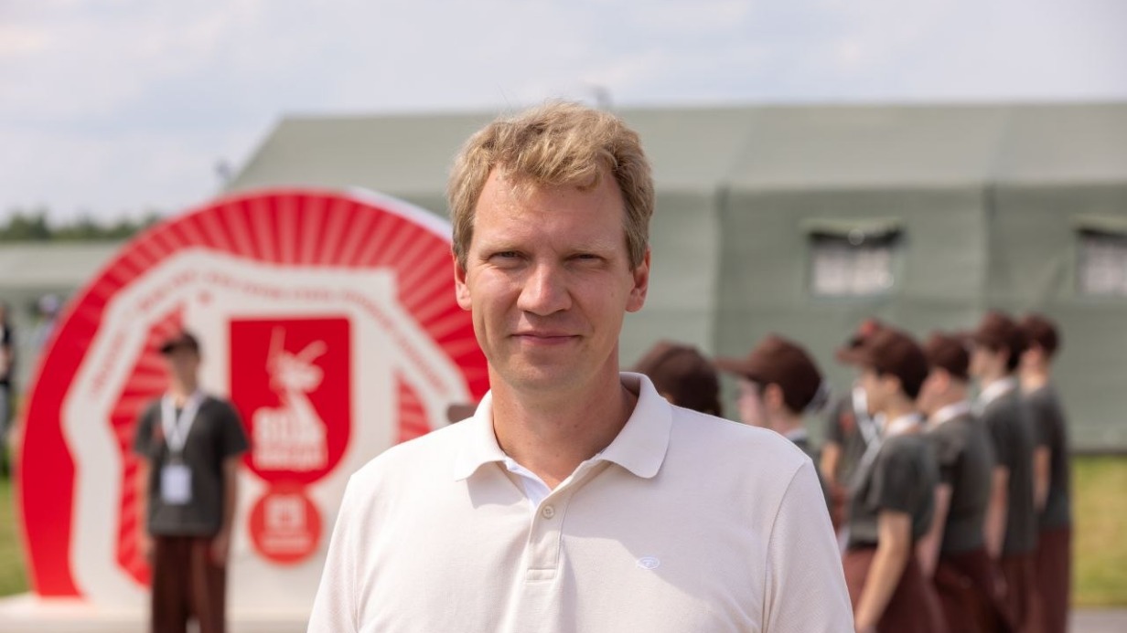 Руководитель проекта палаточных лагерей Олег Лукин