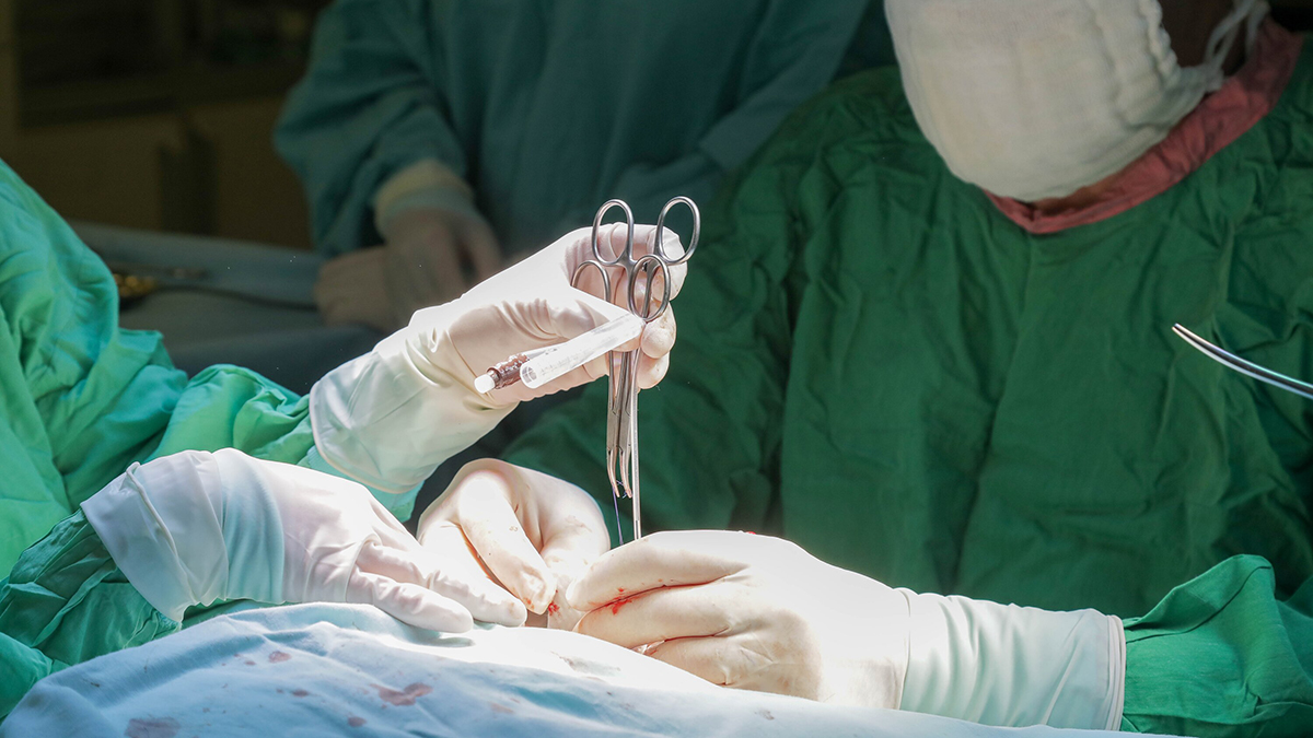 Британские врачи не заметили у пациента онкологию и ампутировали половину полового органа