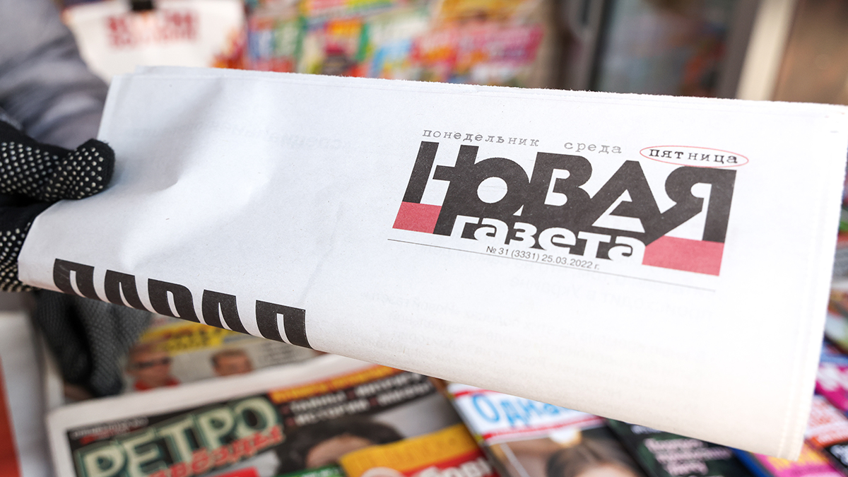 Журналиста «Новой газеты» задержали после обысков в московском офисе редакции