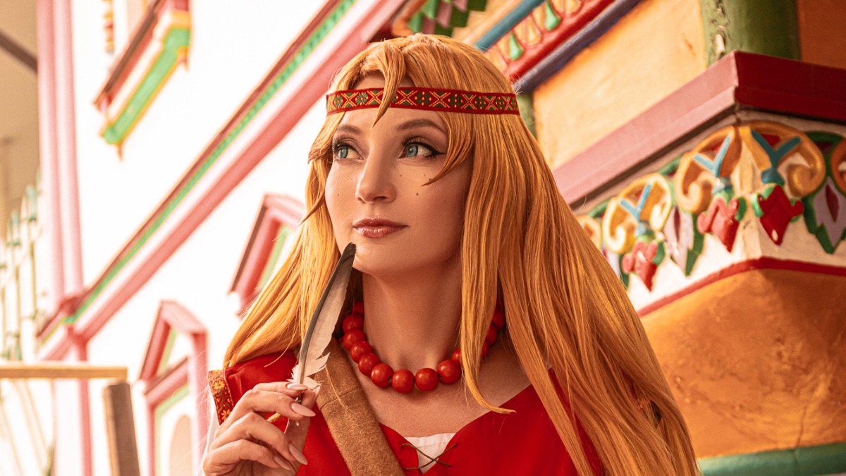 Косплеер Екатерина Калинина в образе Аленушки из мультфильма «Три Богатыря»