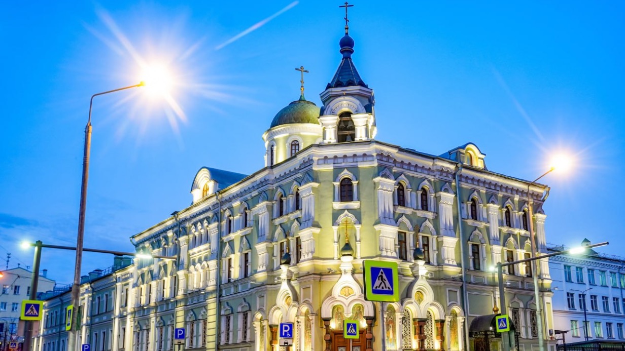 Подворье Валаамского Спасо-Преображенского монастыря оборудовали подсветкой