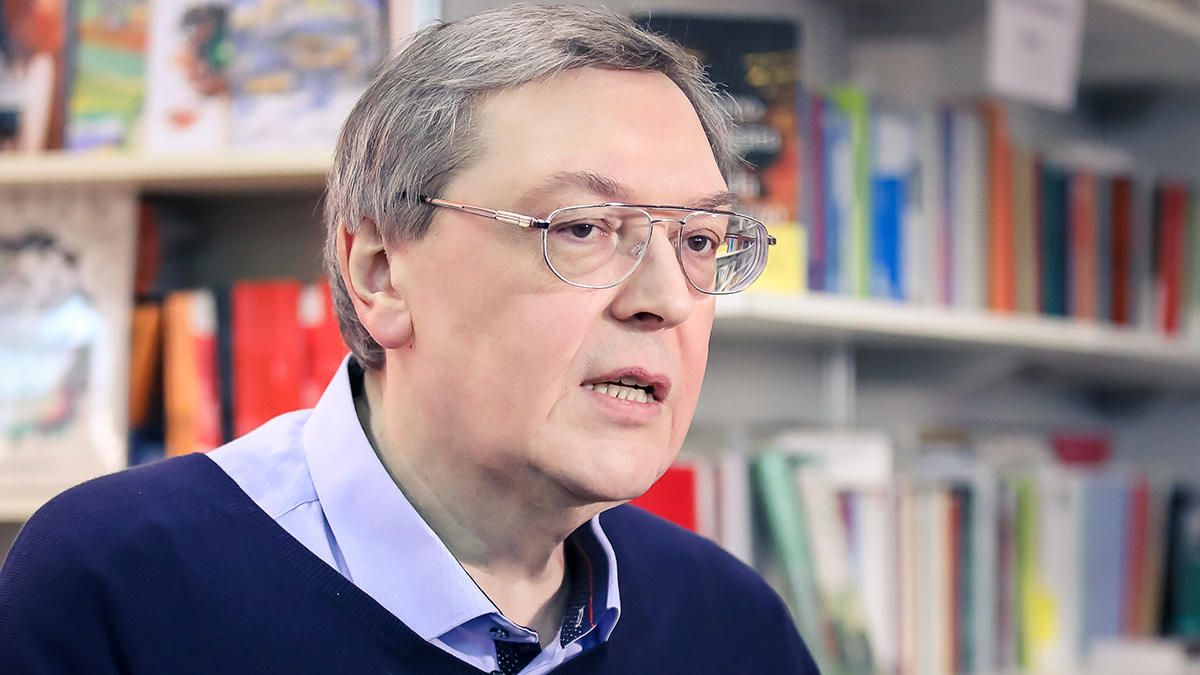 Минюст внес внука писателя Толстого в реестр иноагентов