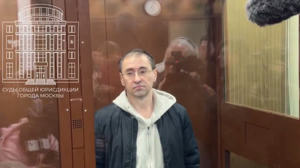 Суд в Москве арестовал журналиста «Новой газеты» Ролдугина