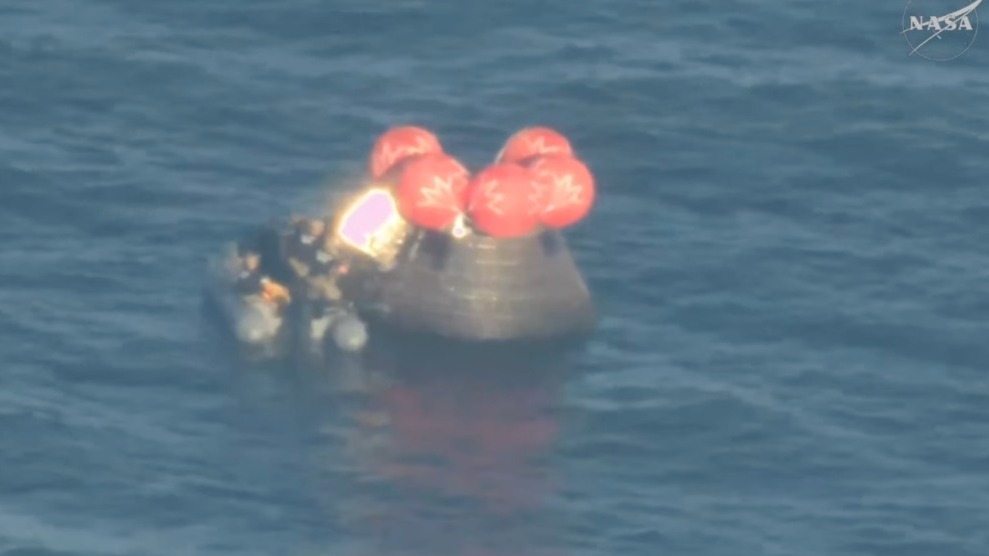 Космический корабль Orion с экипажем миссии Artemis II вернулся на Землю