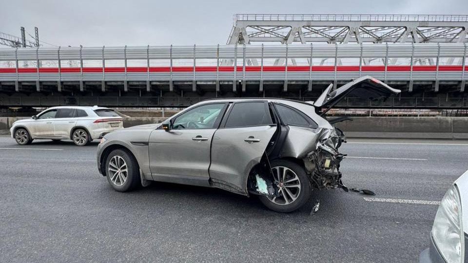 Появились кадры смертельного ДТП на севере Москвы