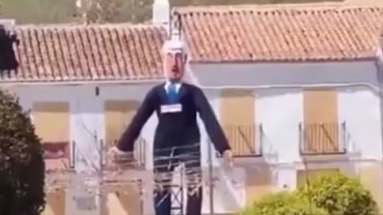 Гигантское чучело Нетаньяху взорвали в Испании под бурные аплодисменты