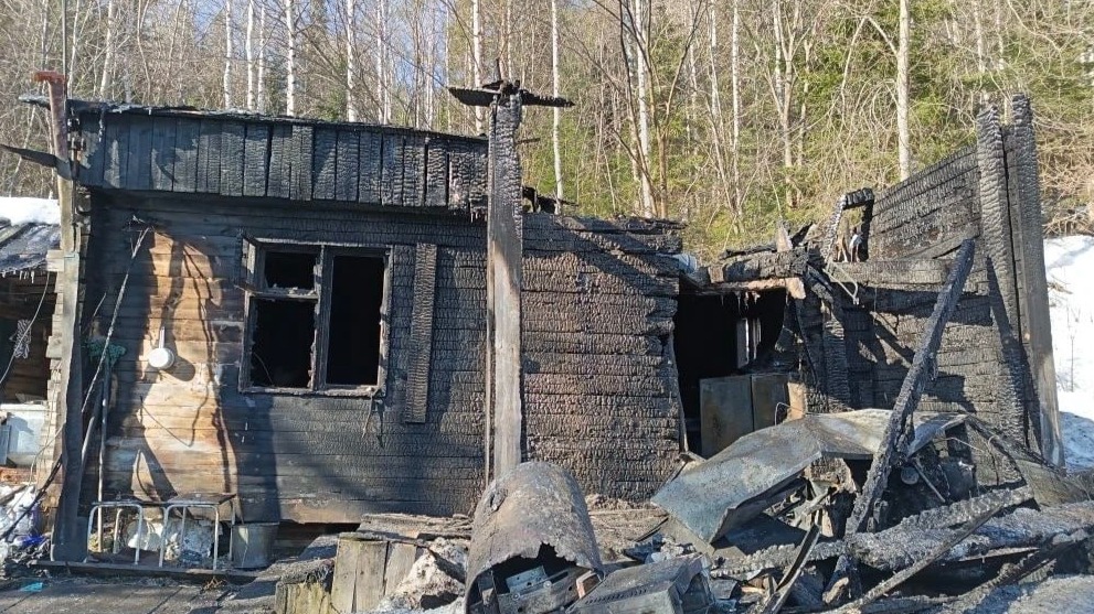 Четыре человека погибли при пожаре в Ханты-Мансийске