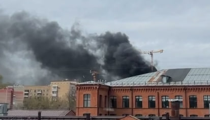 Здание загорелось около Даниловской мануфактуры на юге Москвы