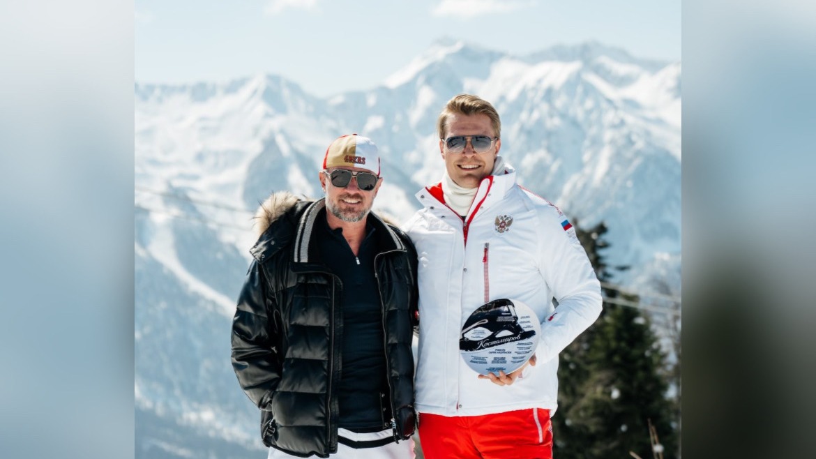 Олимпийский чемпион фигурист Роман Костомаров и актер Кирилл Зайцев во время съемок фильма