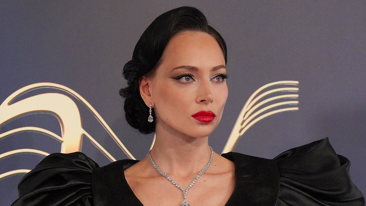 «Кричала как дурная просто»: Самбурская рассказала о сложностях в работе с Гогунским