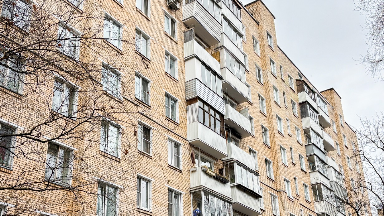 В жилом доме в районе Нагатино-Садовники произвели замену всего лифтового оборудования 