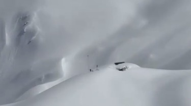 Застрявшего на горе сотрудника метеостанции «Сулак» эвакуировали вертолетом