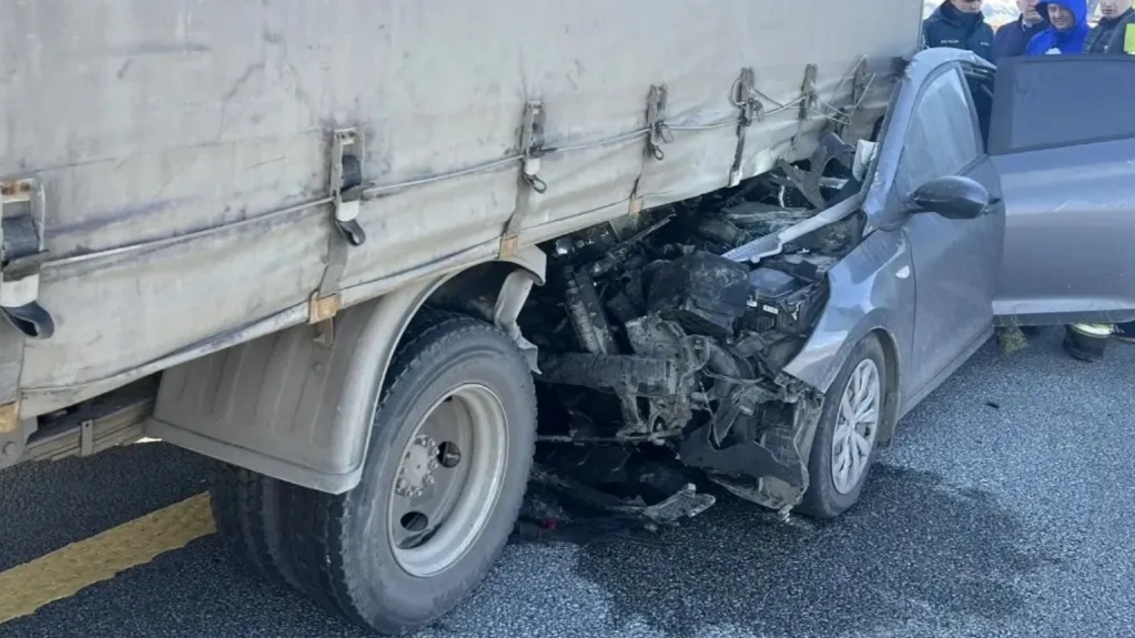 Четыре человека погибли в ДТП с грузовиком на трассе М-12 в Татарстане