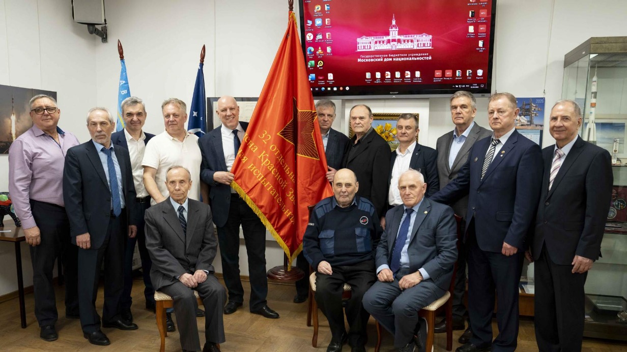 Ветераны Гагаринского старта собрались в МДН на открытии выставки, посвященной 65-летию полета Юрия Гагарина в космос