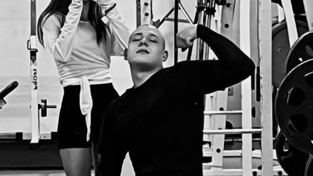 Mash: Чемпион Кузбасса по пауэрлифтингу разбился в ДТП после звонка мошенников