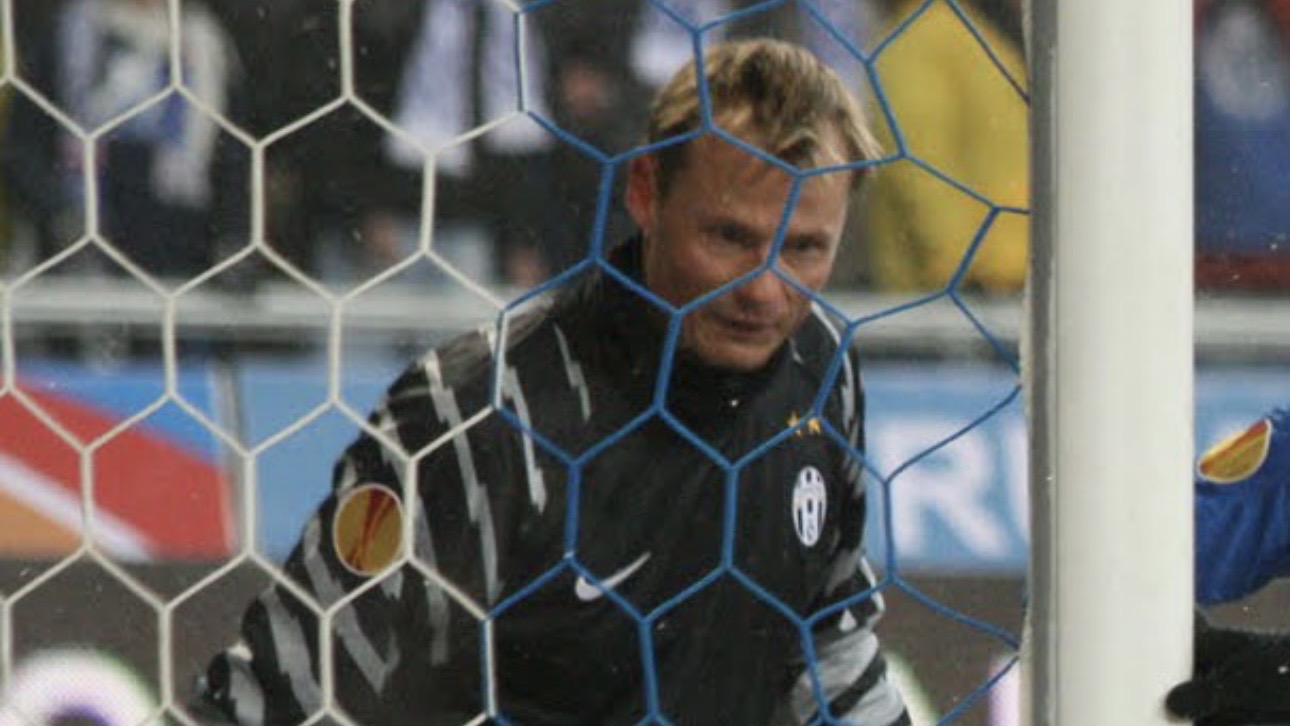 Бывший вратарь «Ювентуса» Александр Маннингер погиб в ДТП с поездом