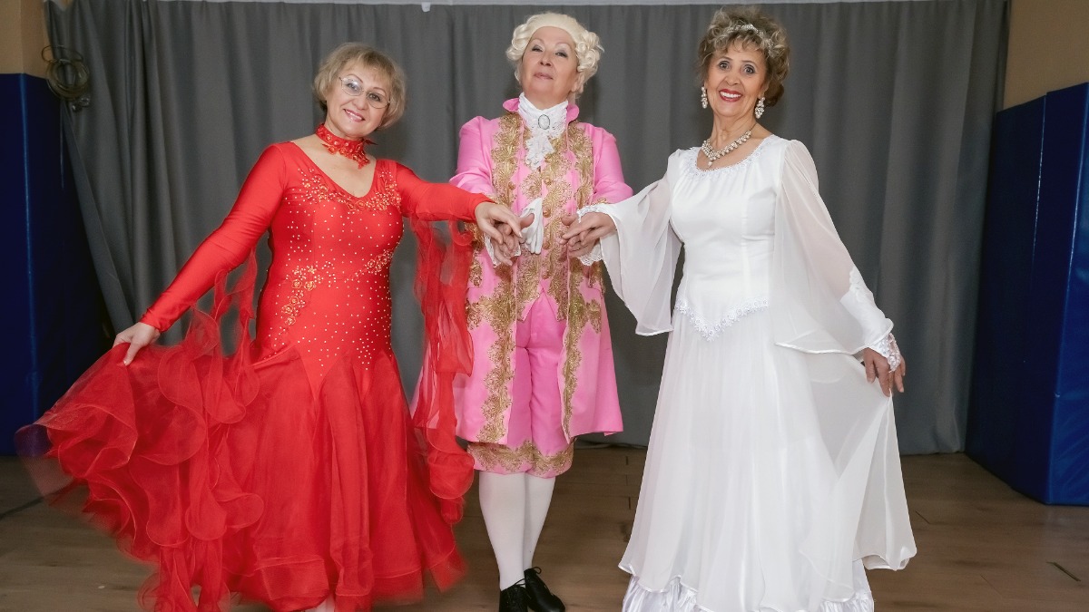 Новогодний бал в Московском долголетии Южного округа: Любовь Тетерина, Светлана Чижова, Галина Мухлыгина
