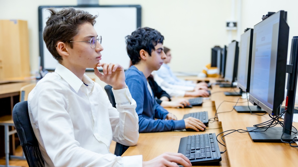 В столице пройдет цикл проверочных работ по предметам школьной программы