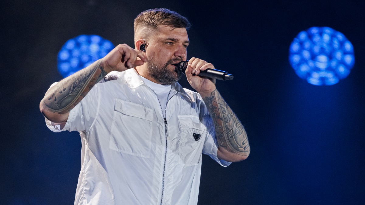 Баста (Василий Вакуленко) собирает стадионы благодаря яркой подаче, харизме и глубокой лирике в песнях