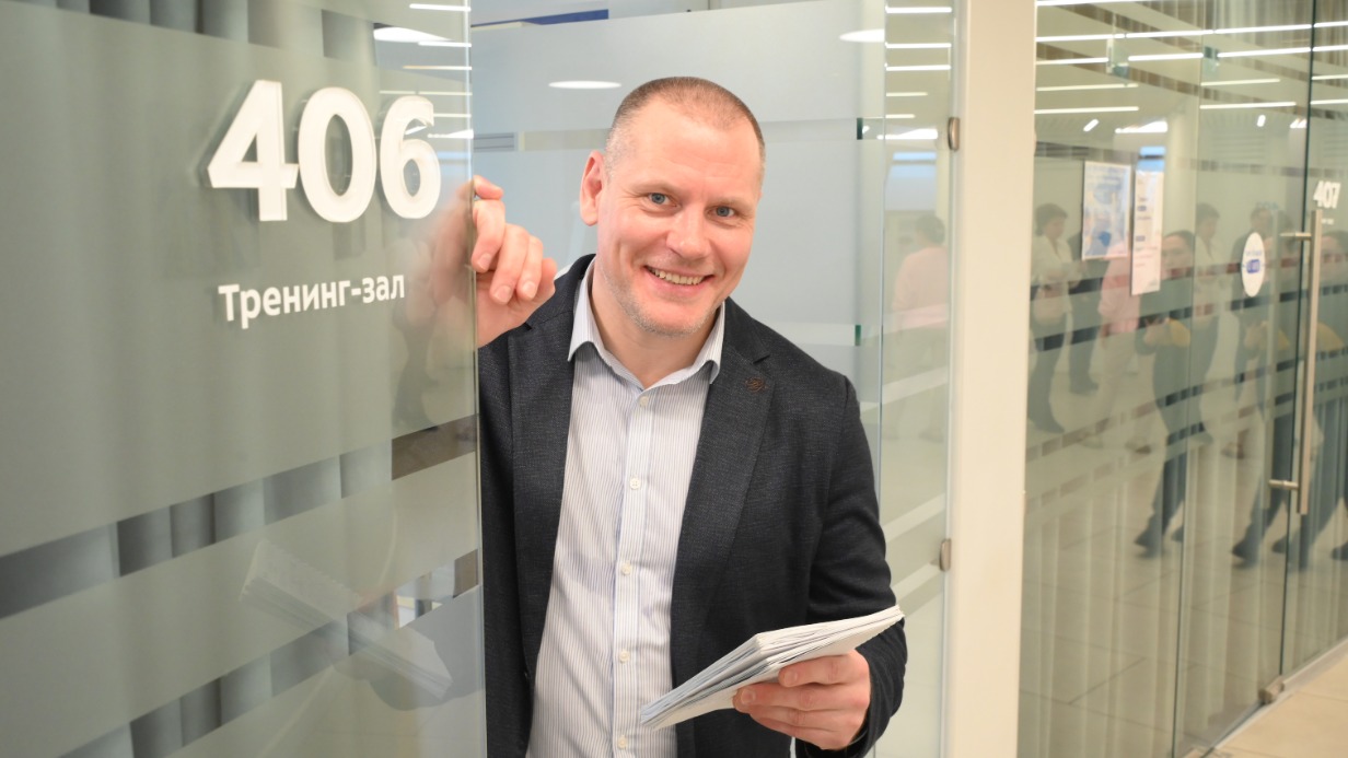 Бизнес-тренер Павел Курышкин учит эффективной коммуникации, успешным продажам и деловым переговорам