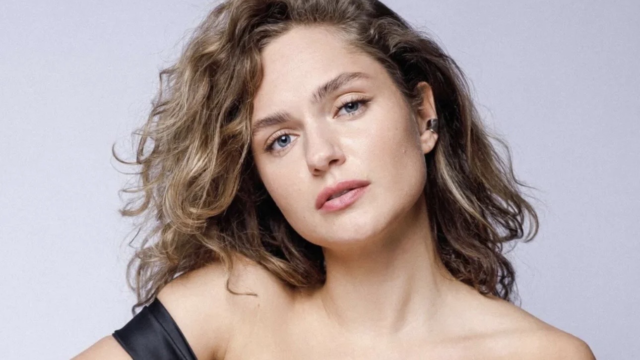 Актриса Евгения Шахнович много работает, но оставляет время для спорта и отдыха: это позволяет держать себя в форме