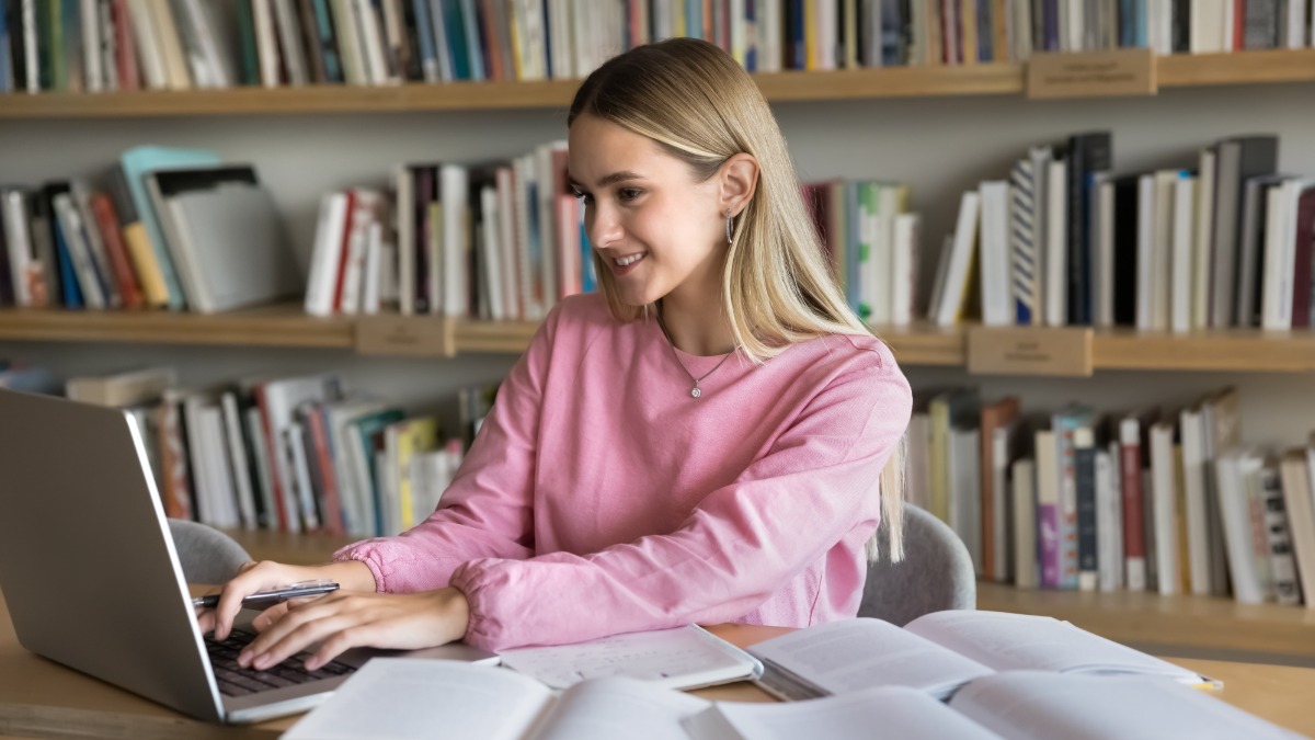 По данным МегаФона, учащиеся все чаще используют для подготовки к вступительным экзаменам интернет-ресурсы