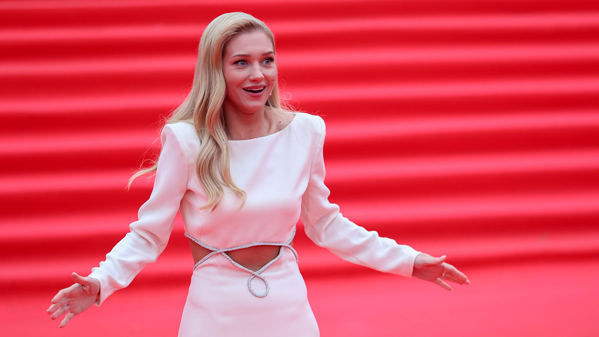 Кристина Асмус рассказала, как похудела на 12 килограммов ради съемок в «Холоп 3»