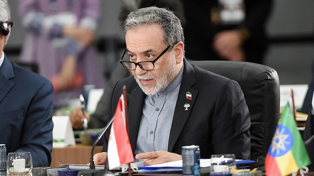 Аббас Арагчи заявил, что рад встретиться с Владимиром Путиным в Санкт-Петербурге